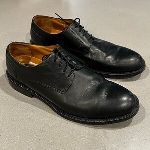 Banana Republic Men’s Classic Black Leather Shoes